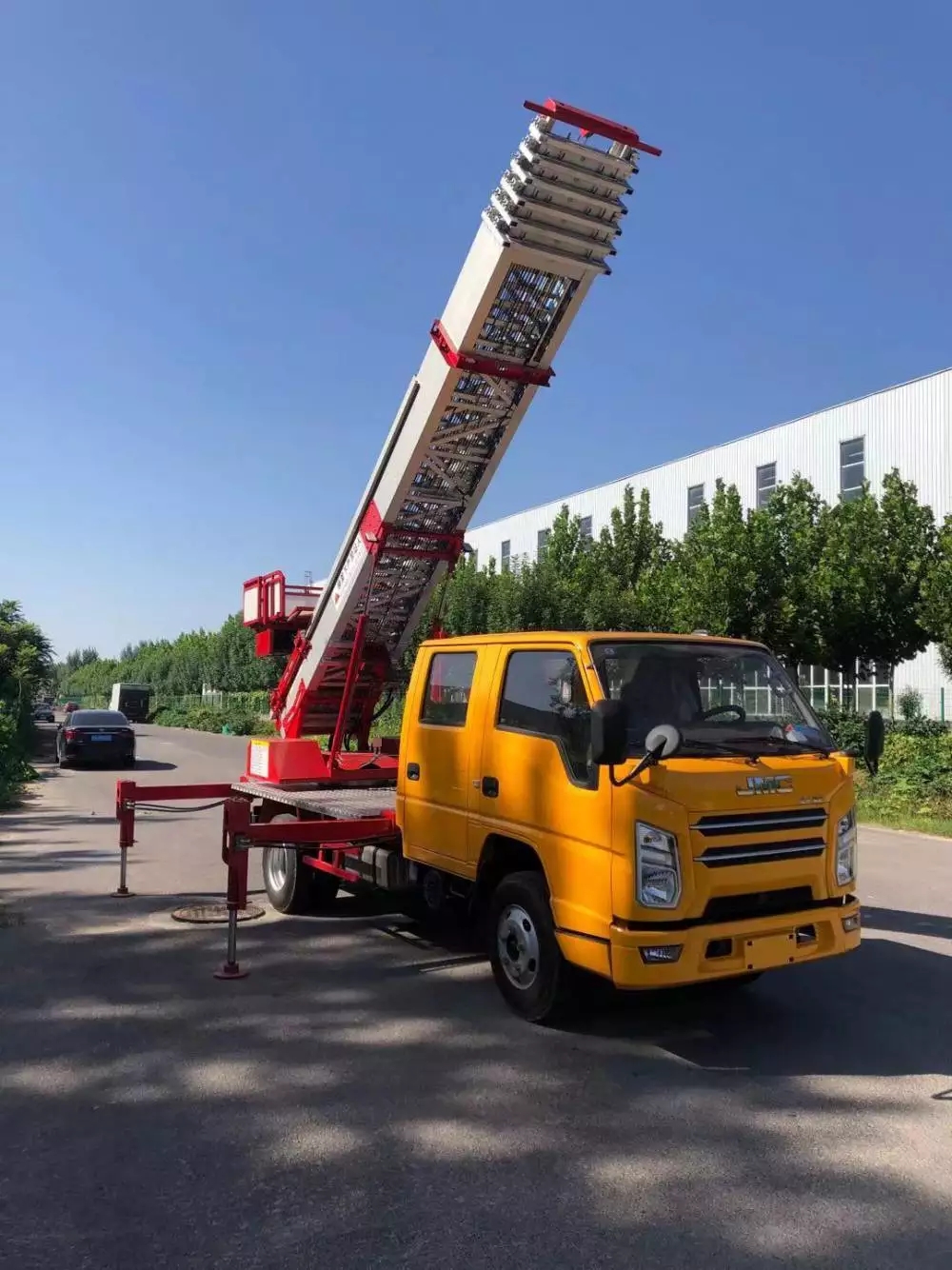 宋洛乡附近的云梯车出租服务：轻松解决高空作业需求