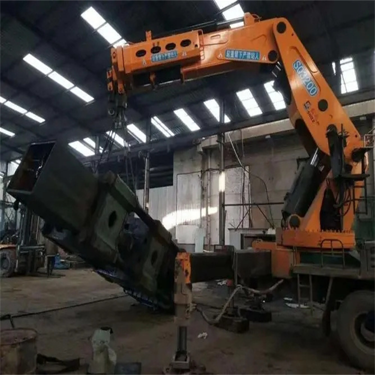 宋洛乡130吨折臂吊车出租吊机租赁附近电话